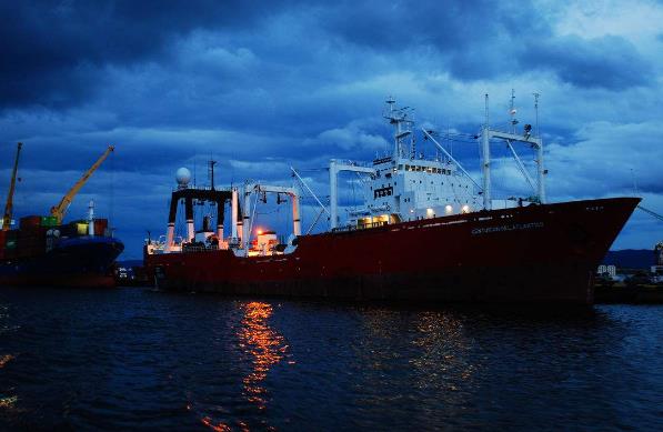框架箱海运的发展对于全球贸易的繁荣和经济的发展具有重要影响