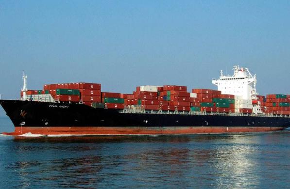 开顶柜海运的出现为各种大型物资和设备的运输提供了更好的解决方案